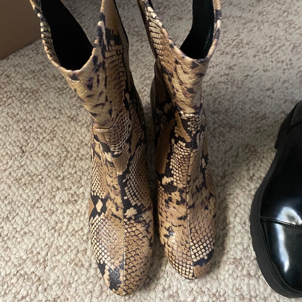 Lot of three pairs of boots Zara INC - EUC